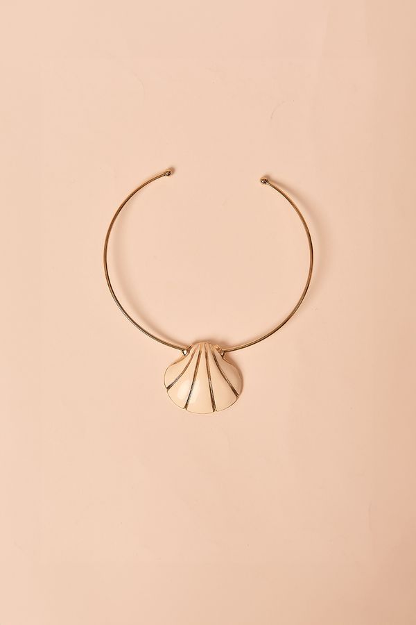 Colar Concha Resina - Dourado