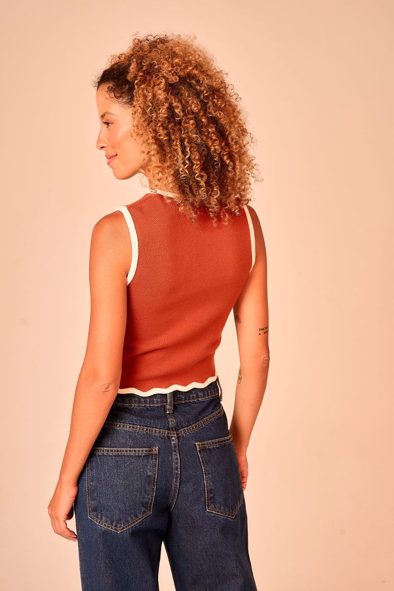 02100033_0160_04-BLUSA-TRICOT-ONDAS