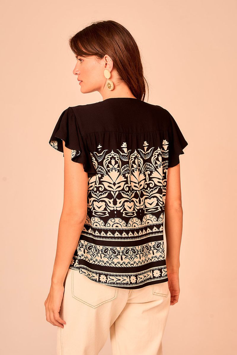02050007_0020_4-BLUSA-BARRADO-FLORA