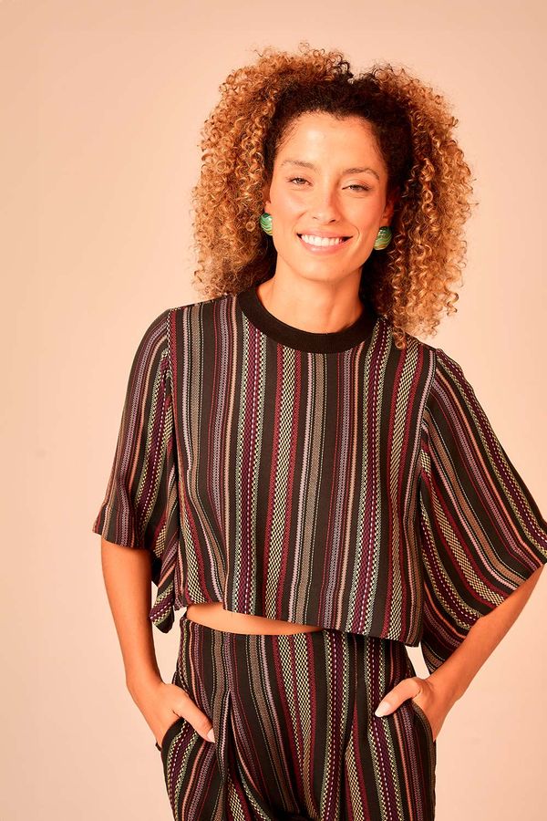 Blusa Cropped Listrado Bordado - Estampado