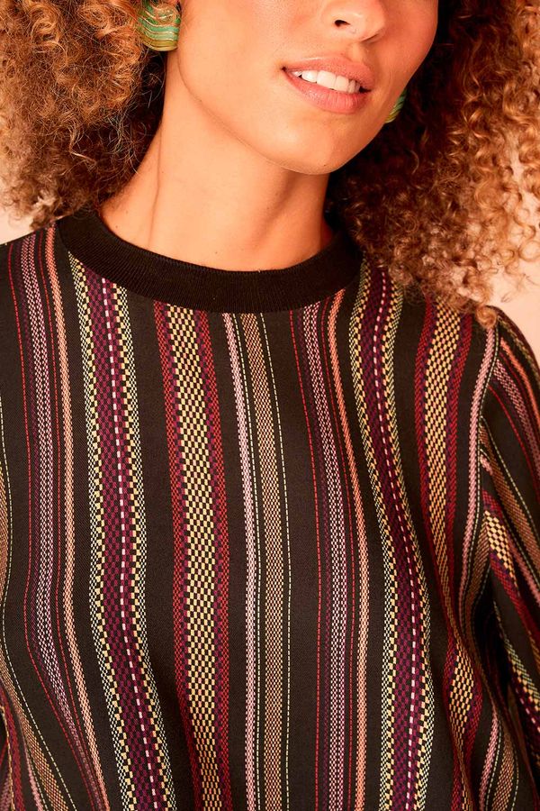 Blusa Cropped Listrado Bordado - Estampado