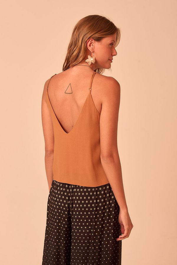 Blusa Alca Essencial - Caramelo