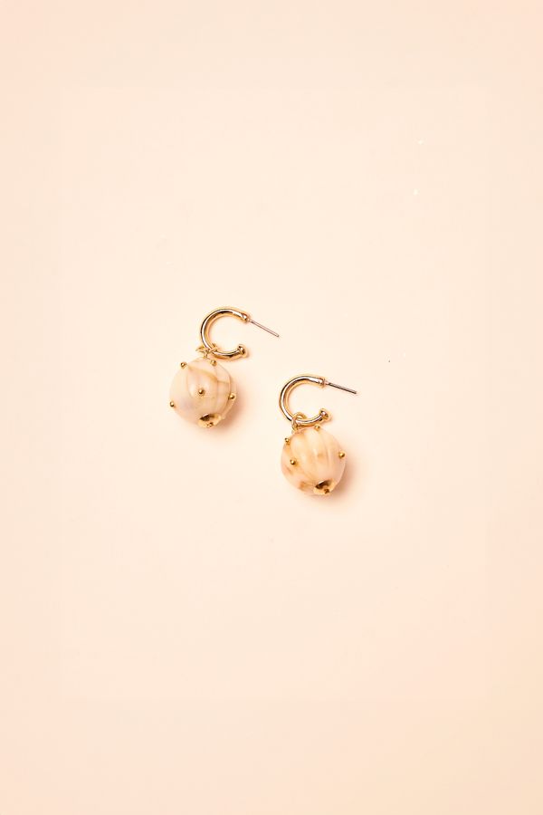 Brinco Resina Petit - Dourado