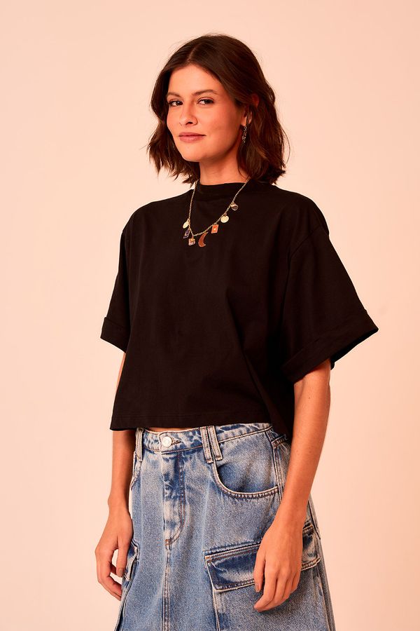 t Shirt Malha Gola Alta - Preto